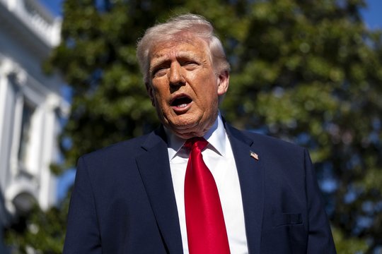 „YouTube“ sustabdė D. Trumpą pašiepiančius „Lego“ stiliaus vaizdo įrašus skelbusio kanalo veiklą