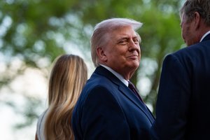 JAV – nerimas dėl naujo puolimo: šaltiniai prabilo apie tylų D. Trumpo įsakymą