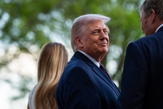 JAV – nerimas dėl naujo puolimo: šaltiniai prabilo apie tylų D. Trumpo įsakymą