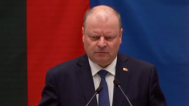 Nufilmuotas momentas, kai Seime S. Skvernelis susigraudina: „Blemba...“