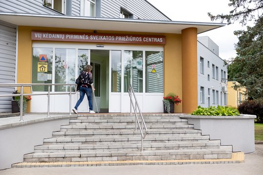 Seime kelią skinasi idėja, kad jauni medikai įsipareigotų „atidirbti“ regione