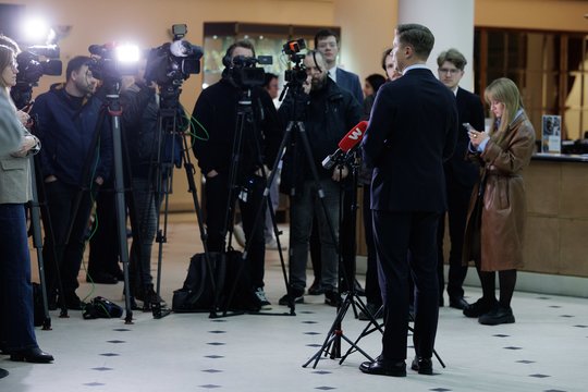 „Socdemai“ išėjo be sprendimo, bet M. Sinkevičius pripažįsta: „Nemuno aušra“ kenkia valstybei