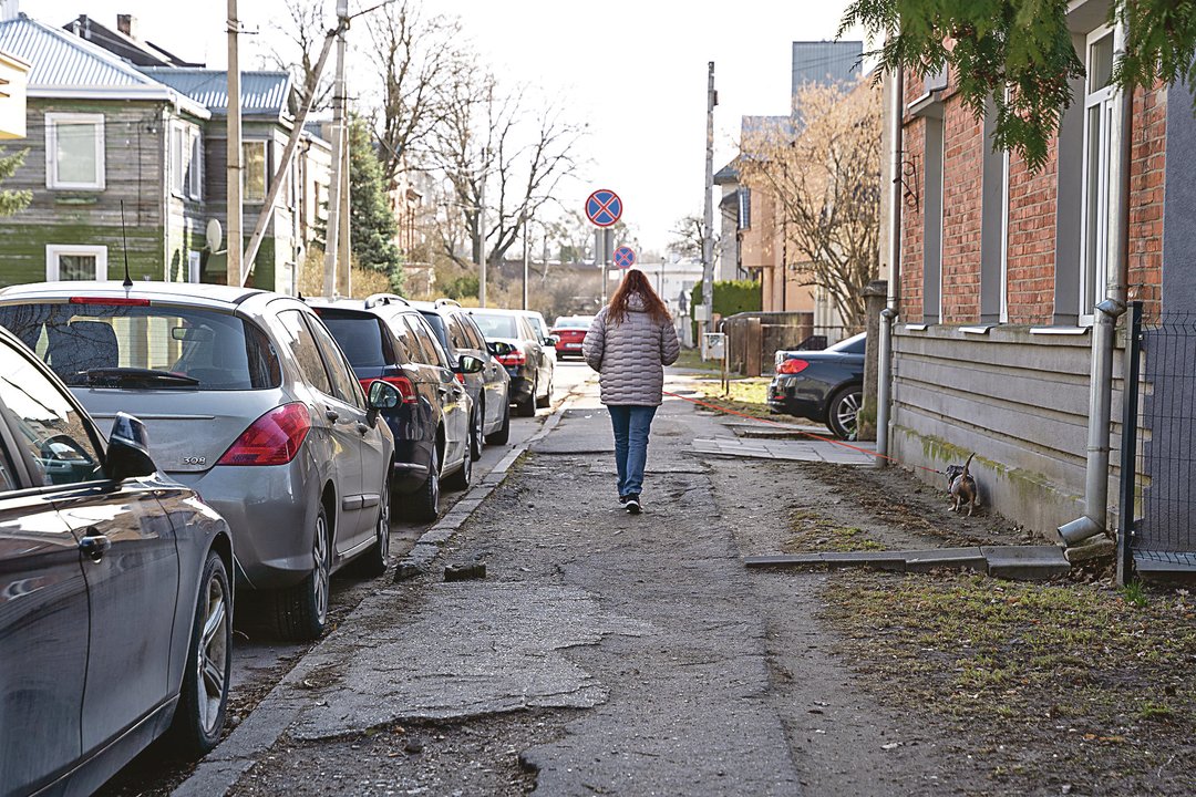 Miesto valdžia nepaguodė: čia apie lygius šaligatvius galima tiktai pasvajoti