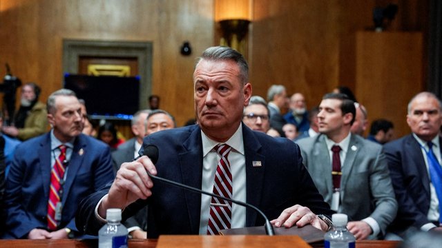 Atsistatydina JAV imigracijos tarnybos vadovas: ICE dirbo 20 metų