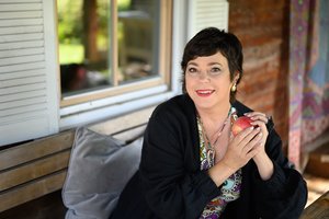 61-erių Nomeda Marčėnaitė atvirai prakalbo apie seksą: „Man vis dar žiauriai įdomu“