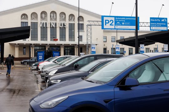 „Wizz Air“ skelbia apie naują kryptį iš Vilniaus: skraidys tris kartus per savaitę