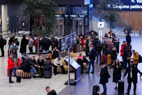 Vilniaus oro uoste – vėl atšaukti skrydžiai: vienas jų su streiku nesusijęs