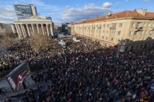 ELTA glaustai: organizuojamas dar vienas protestas dėl LRT pataisų, teisėsauga vėl sulaikė Š. Stepukonį