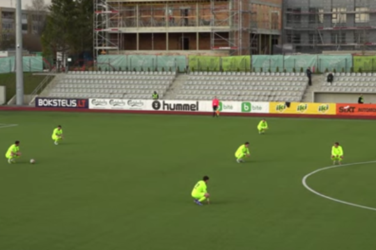 Tylų protestą surengę „Riterių“ futbolininkai sužaidė lygiosiomis