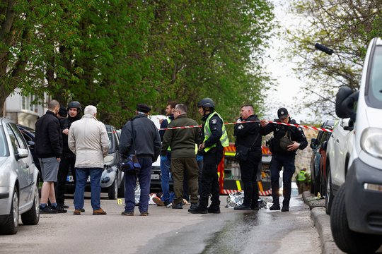 Šaudynės Kyjive: vyras vidury dienos šaudė į žmones, aukų jau 6