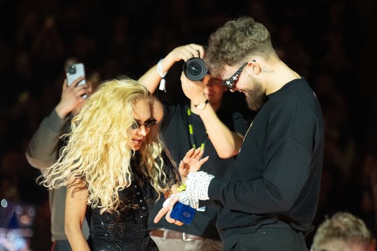 „UTMA 18“ emocijos liejosi per kraštus: paviešinta, kaip D. Dirkstys pasipiršo O. Pikul