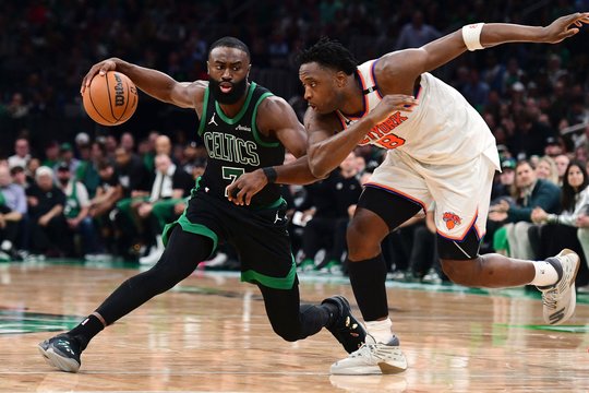 NBA atkrintamuosius mačus „Celtics“ pradėjo triuškinimu 32 taškais