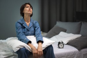 Kankina nemiga? Gydytojos patarimai, kurie padės greičiau užmigti