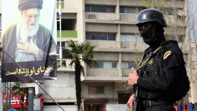 Situaciją tarp JAV ir Irano vadina amerikietiškais kalneliais: L. Kojala prakalbo apie karo pabaigos iliuziją