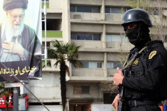 Situaciją tarp JAV ir Irano vadina amerikietiškais kalneliais: L. Kojala prakalbo apie karo pabaigos iliuziją