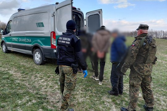 Lenkijos pasieniečiai sučiupo keturis pakistaniečius, pėsčiomis atėjusius iš Lietuvos