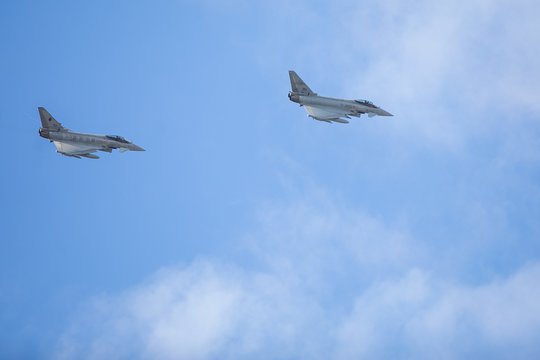 KAM: NATO naikintuvai keturis kartus kilo atpažinti ir lydėti Rusijos orlaivių