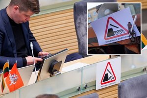 „Šnipinėjimas nelygu žodžio laisvei“: signalai LRT – ir ant simbolinio buldozerio, ir Seimo salėje