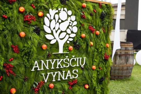 „Anykščių vynui“ – 100 metų: nuo pirmų statinių Anykščiuose iki lietuviškos vyndarystės simbolio