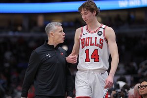 „Chicago Bulls“ ekipą paliko treneris