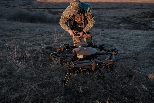 Karas Ukrainoje. V. Putinui – asmeninis D. Trumpo kvietimas