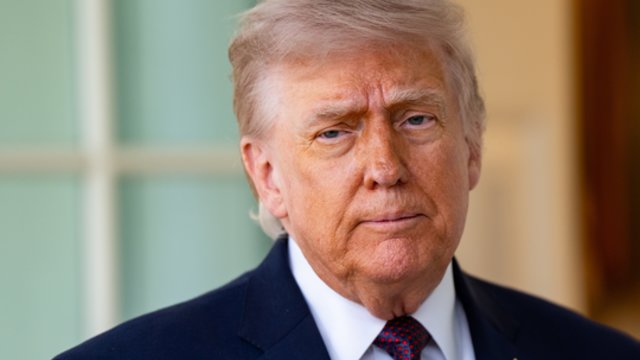 Pratęstos paliaubos su Iranu naftos kainų nesumažino: rinkose nematyti įtampos švelnėjimo požymių