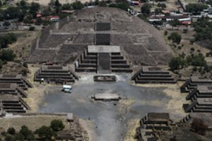 Tyrėjai: Meksikos turistinėje vietoje šaudęs asmuo galbūt kopijavo JAV padarytą nusikaltimą