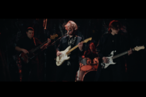 Nauja lietuvių grupė „Down Up Stairs“ pristato debiutinį albumą bei vaizdo klipą