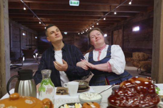 Laidų vedėjas E. Vaškelevičius Telšiuose išbandė sūrio gaudymą: „To dar nebuvau patyręs!“