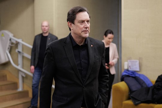 Audringas Kultūros komiteto posėdis: išmesta B. Davidonytė, „debilu“ K. Vilkauską pavadinęs V. Juozapaitis atsiprašė