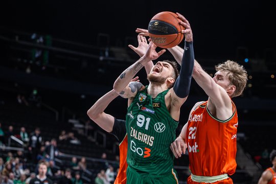 „Gargždai“ nepėsti – privertė „Žalgirį“ kaip reikiant prakaituoti dėl eilinės pergalės