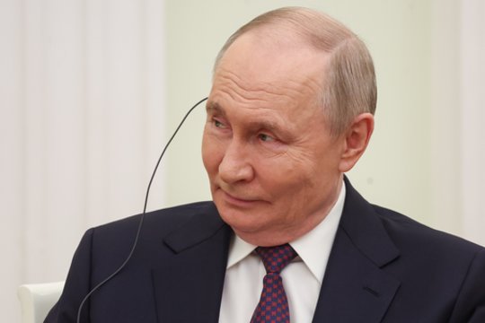 Karas Ukrainoje. V. Putinui – asmeninis D. Trumpo kvietimas