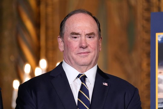 Pentagonas: JAV karinio jūrų laivyno sekretorius nedelsdamas palieka pareigas