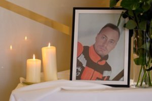Pranešė, kada ir kur vyks atsisveikinimas su nužudytu M. Sadausku: artimieji prašo vieno