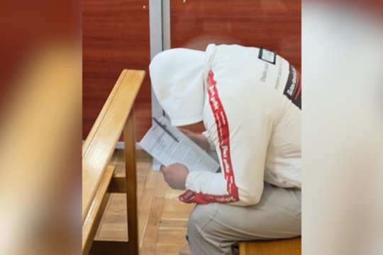 Užfiksavo iš arti: į teismą atvežtas pirmas įtariamasis dėl paramediko nužudymo