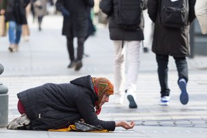 Dalies gyventojų skurdas – bado akis: rodikliai prasčiausi per 20 metų