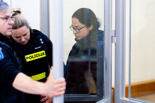 Į teismą atvesdinti jau visi trys įtariamieji M. Sadausko nužudymo byloje: J. Gaigalaitės advokatas pateikė kitokią versiją