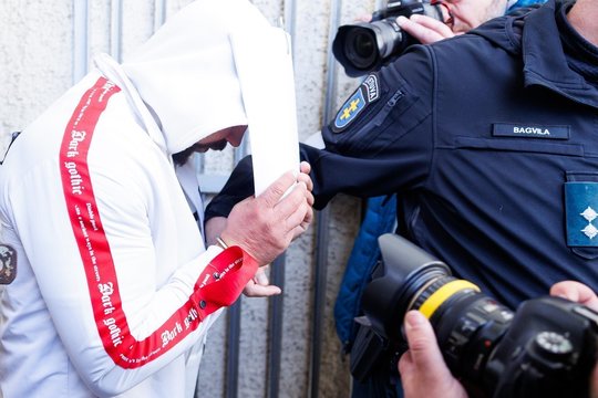 Aiškėja, kad nužudymo byloje įtariamas V. Solkanas buvo teistas: vairuodamas girtas sukėlė avariją