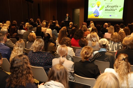 Užimtumo tarnybos projekto „Kryptis – Ateitis“ konferencijoje – apie naujus įgūdžius, gebėjimą prisitaikyti ir darbo rinkos ateitį