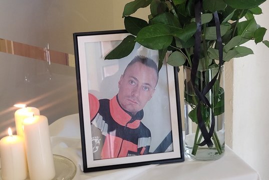 Nužudytam paramedikui Mantui Sadauskui – dar vienas jautrus artimų bičiulių pagerbimas