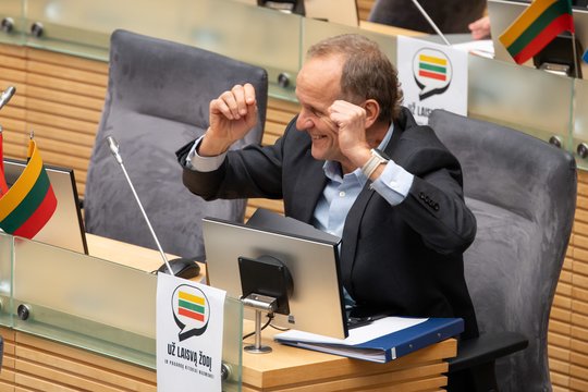 R. J. Jankūno rengiama konferencija sukėlė aistras Seimo vadyboje: ar tai tinkama vieta?