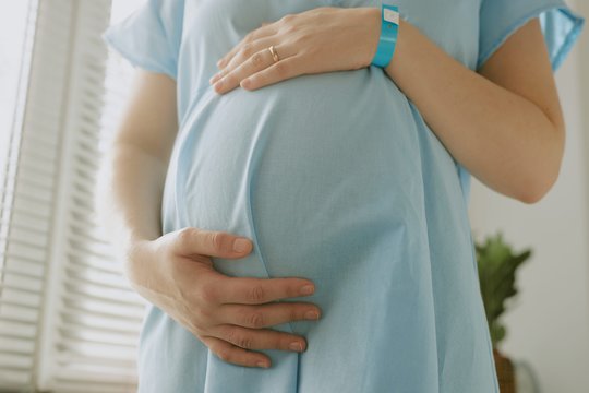 Gimdymo metu moteris patyrė košmarą: pamačiusi juodus šešėlius suprato, kad tuoj mirs