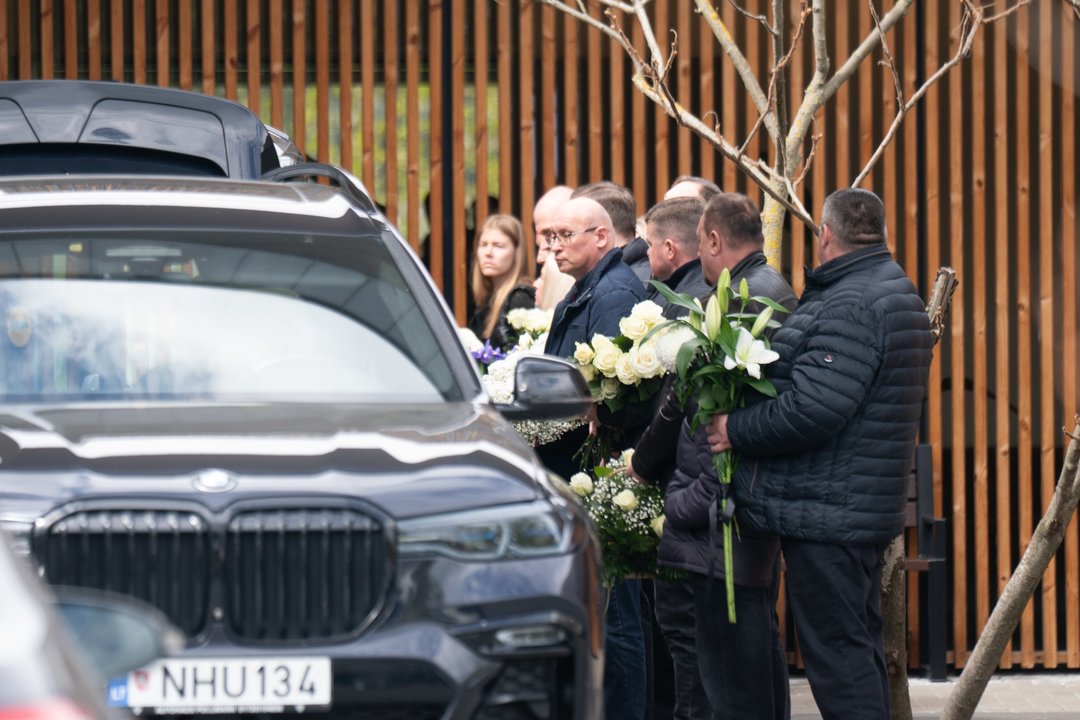 Kaune į paskutinę kelionę išlydėtas krepšinio treneris Ramūnas Cvirka