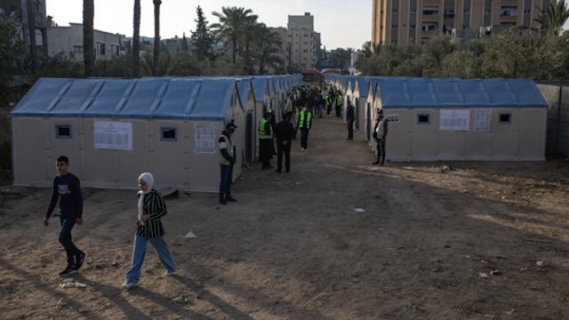 Pirmasis balsavimas nuo karo pradžios: palestiniečiai renka savivaldos atstovus