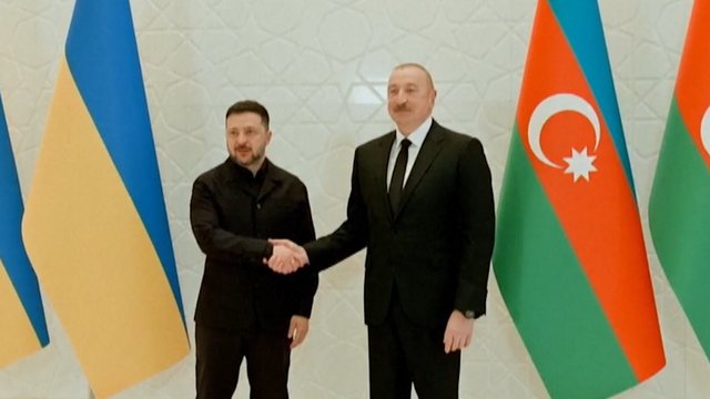 Pirmasis vizitas nuo karo pradžios: V. Zelenskis susitiko su I. Alijevu
