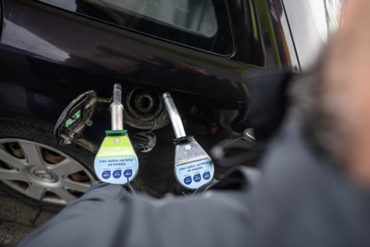 Degalinių švieslentėse vėl pokyčiai: kur jie aiškiausiai pastebimi?