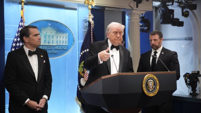 Nepriekaištinga praeitis, mokytojo karjera – D. Trumpas pakomentavo, kodėl šaulys galėjo taip radikaliai pasielgti