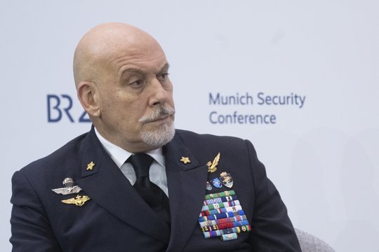 Rusija nori susigrąžinti viską, ką turėjo SSRS laikais: NATO admirolas paaiškino, kur slypi grėsmė
