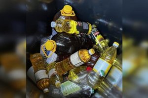 Kur laikyti atidarytą saulėgrąžų aliejaus butelį: šaldytuve ar spintoje – jis pavirsta nuodais 