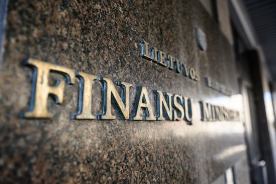 Pradedamos platinti gynybos obligacijų emisijos – palūkanos viršys 2 proc.